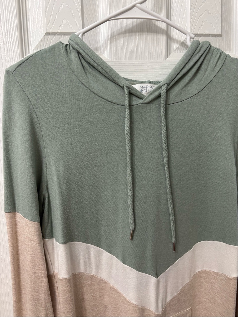Market & Spruce Mitzi Colorblock Hooded Knit Pullover Thumbhole Top Size Medium - Picture 4 of 9